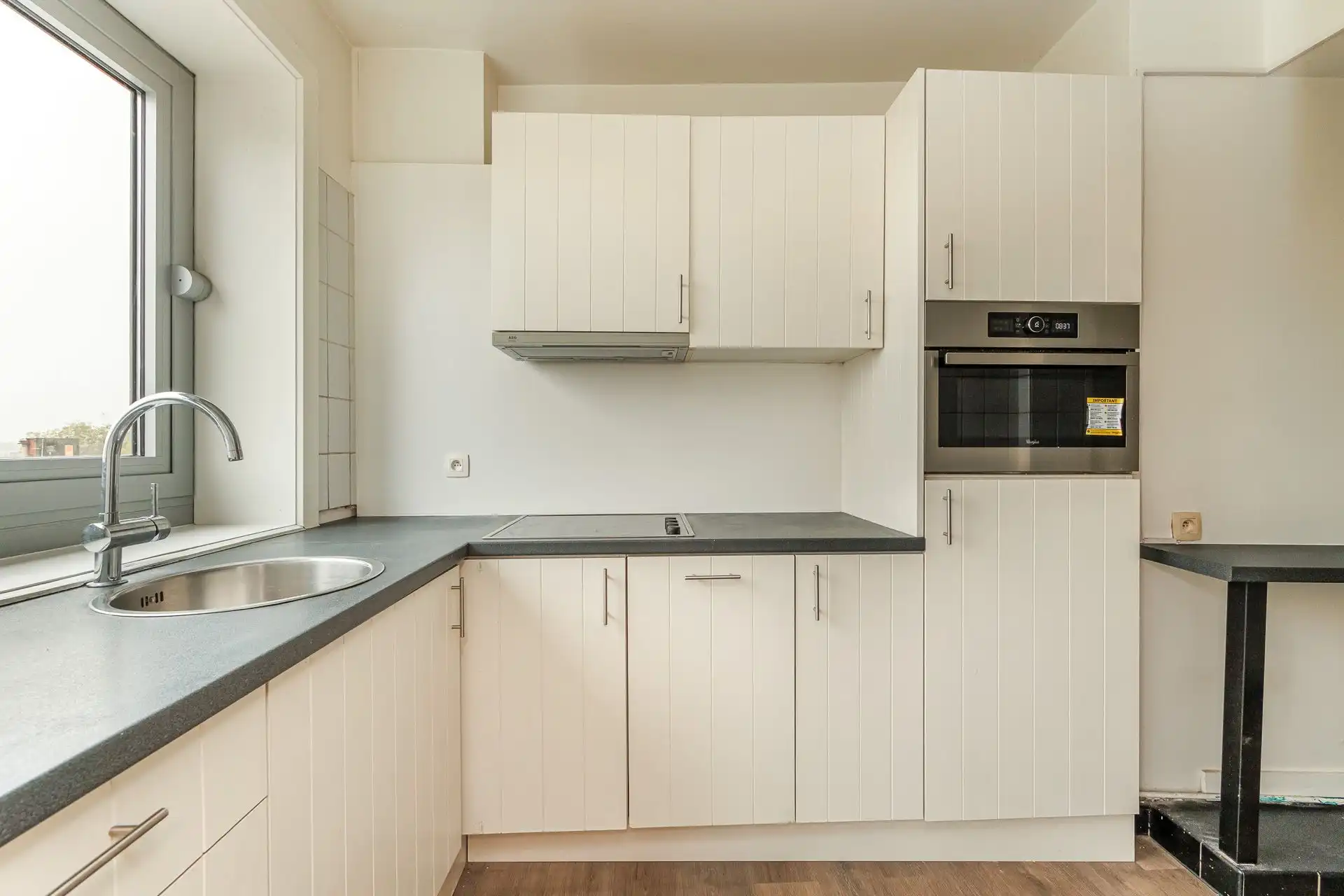 Groot appartement te koop in hartje Mortsel foto 5