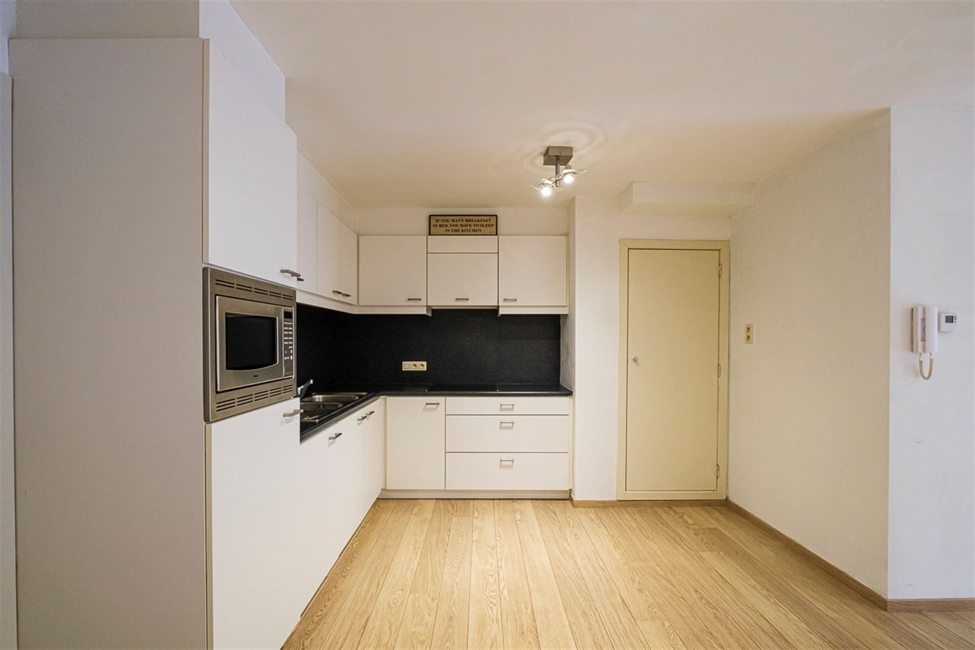 ENERGIEZUINIG APPARTEMENT MET TUIN IN HET HARTJE SINT-TRUIDEN  foto 2