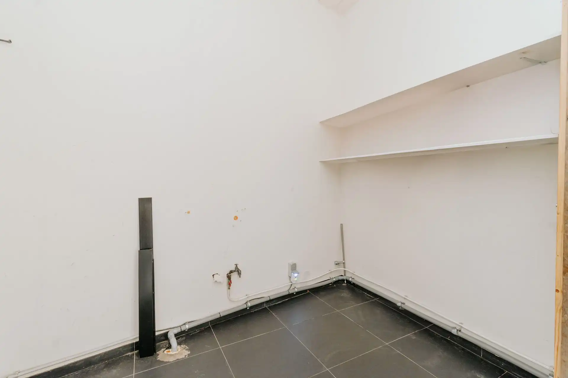 Handelsgelijkvloers op absolute toplocatie in Wilrijk foto 9