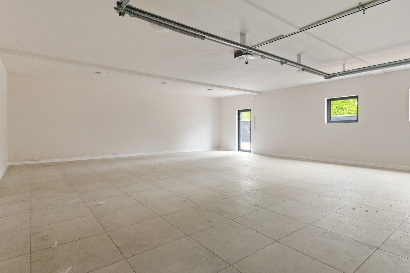 Prachtig gerenoveerde, vrijstaande woning met 4 slpk., tuin en polyvalent bijgebouw foto 29