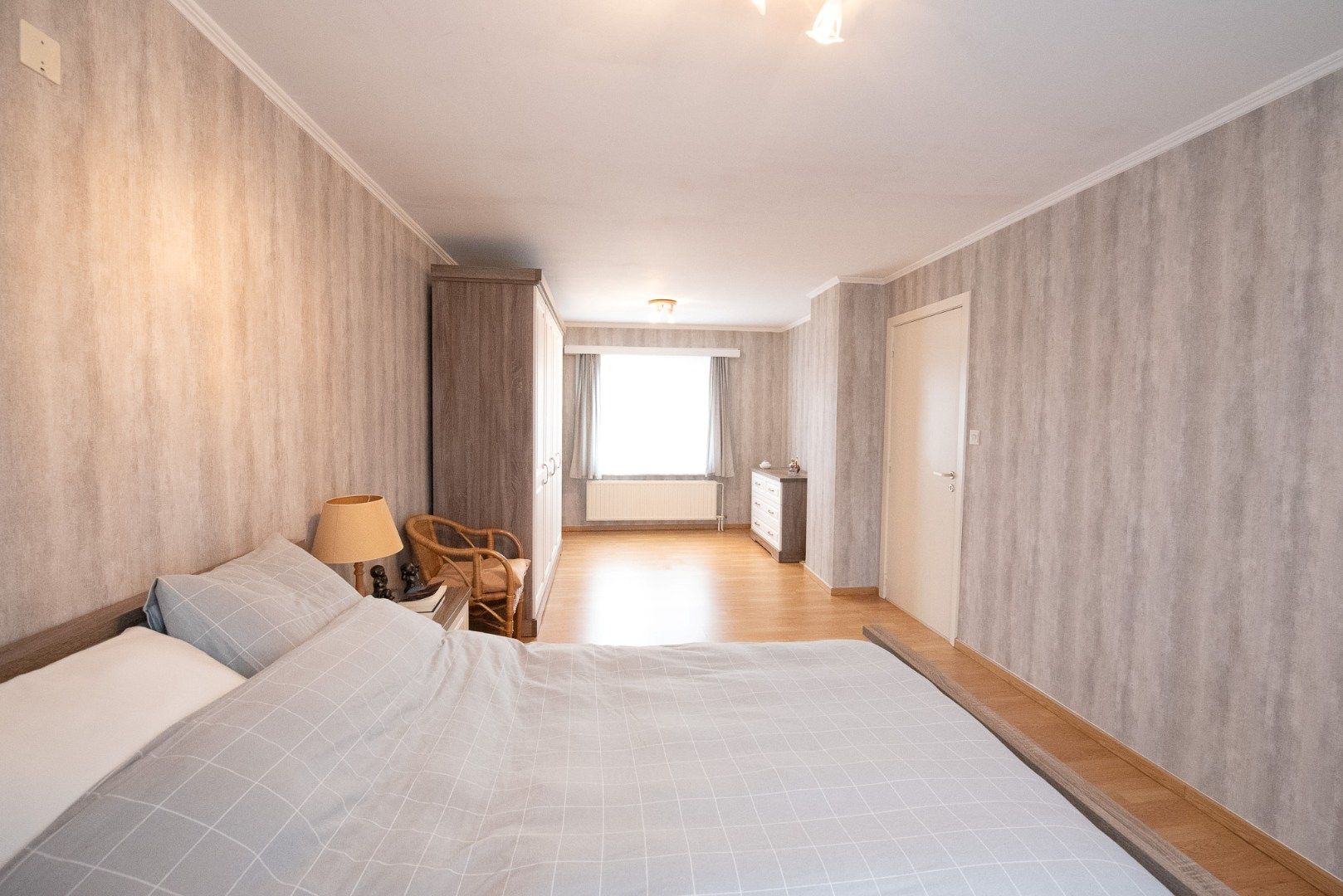 Goed onderhouden, halfopen woning met 4 slaapkamers op 438 m² in Zulte foto 13