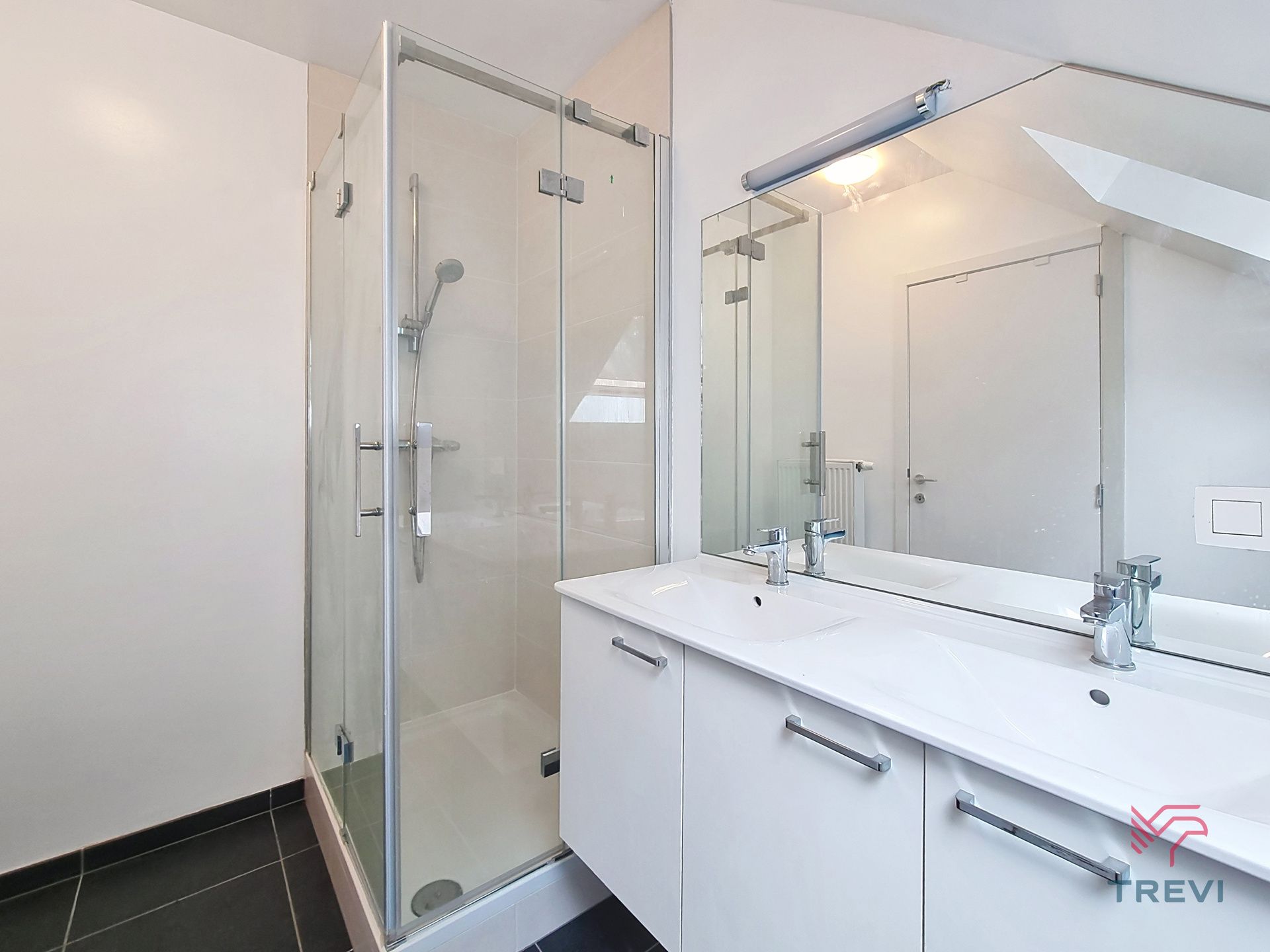 Huis met 4 slaapkamers - Bouwjaar 2016 foto 17