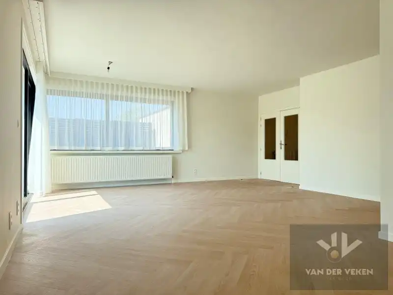 Ruim 3 slaapkamer appartement! foto 7