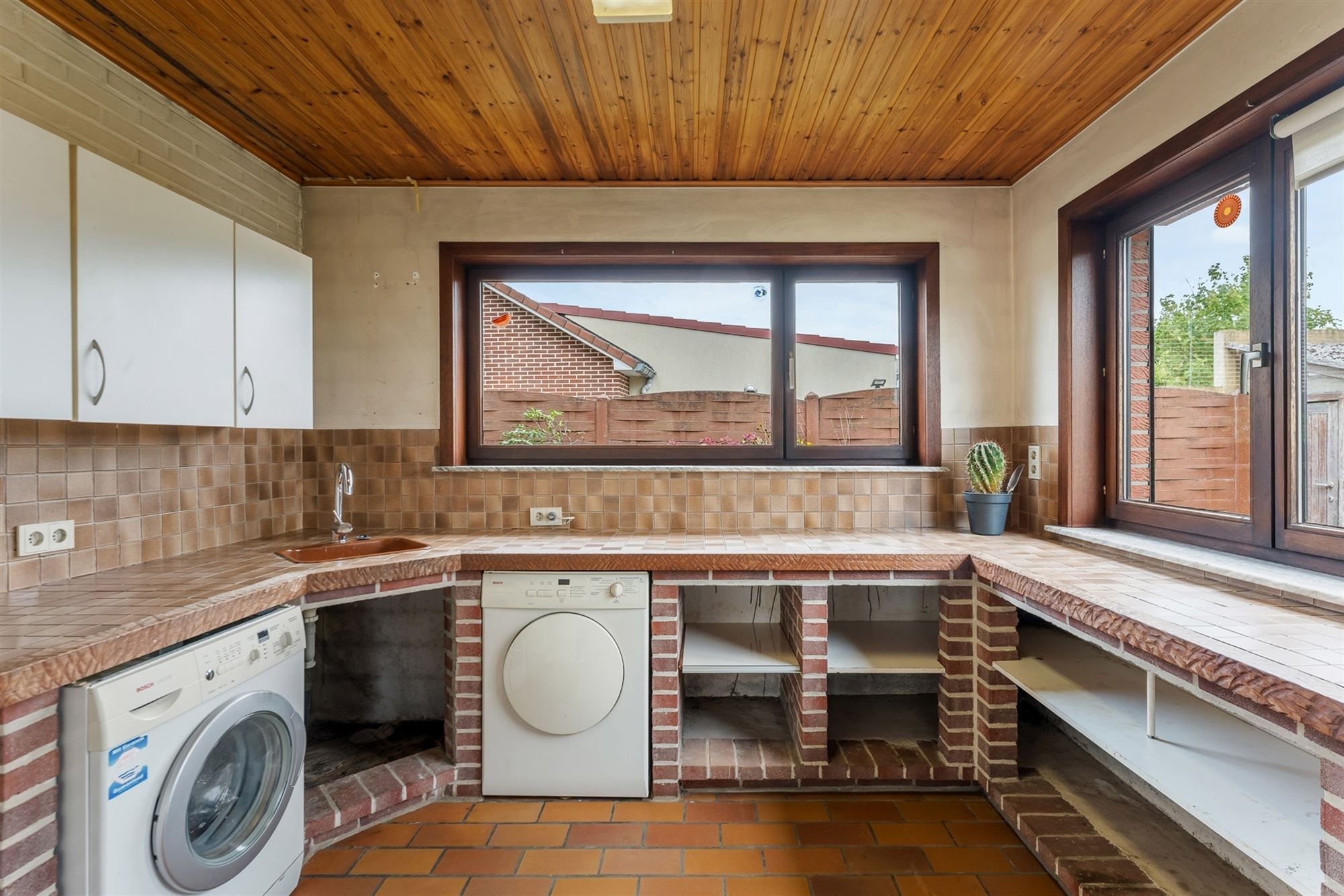 OP TE FRISSEN WONING MET 4 SLAAPKAMERS RUSTIG GELEGEN OP EEN PERCEEL VAN 7A41CA TE PAAL foto 12