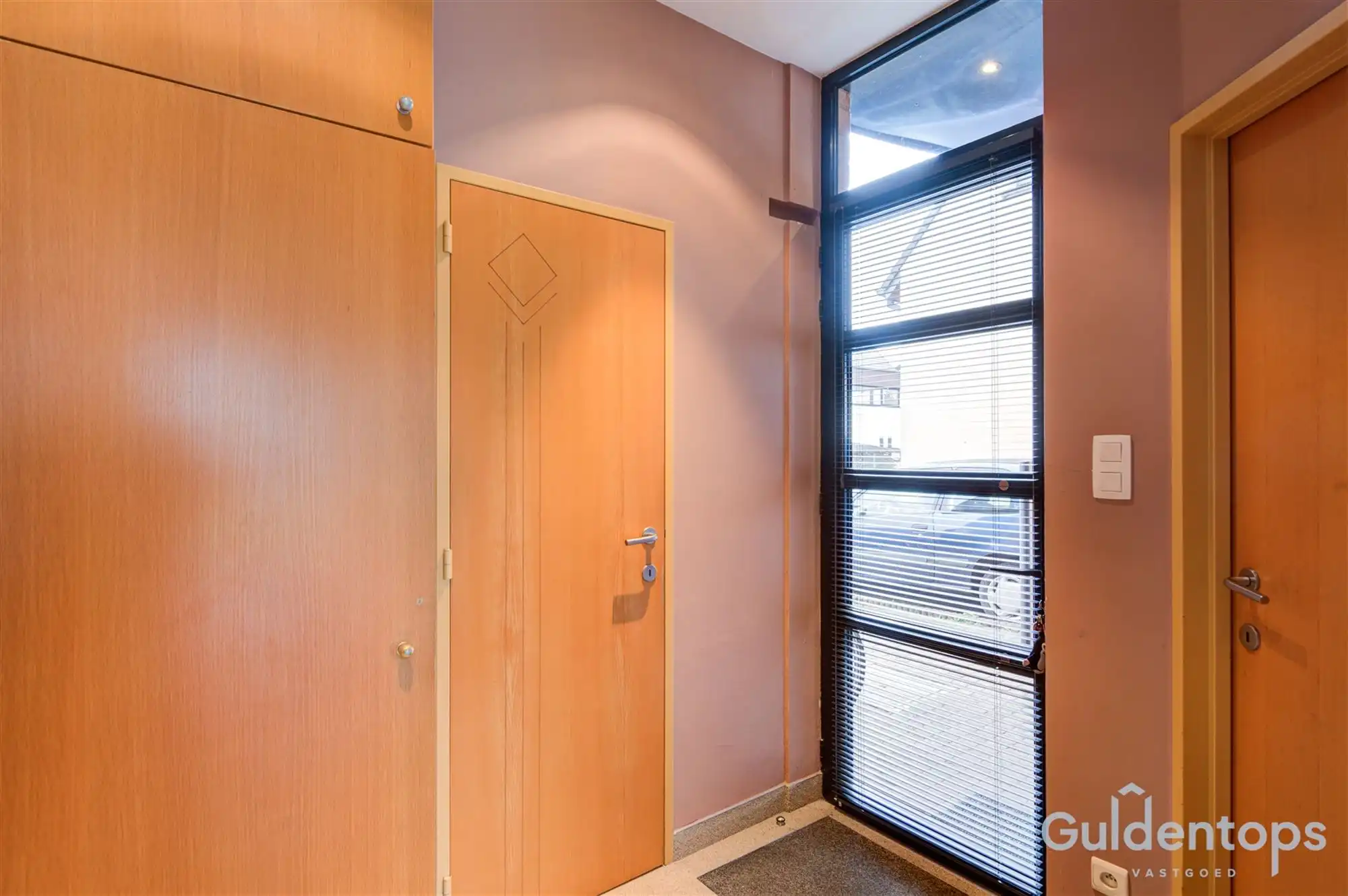 Zeer ruime instapklare half open woning foto 14