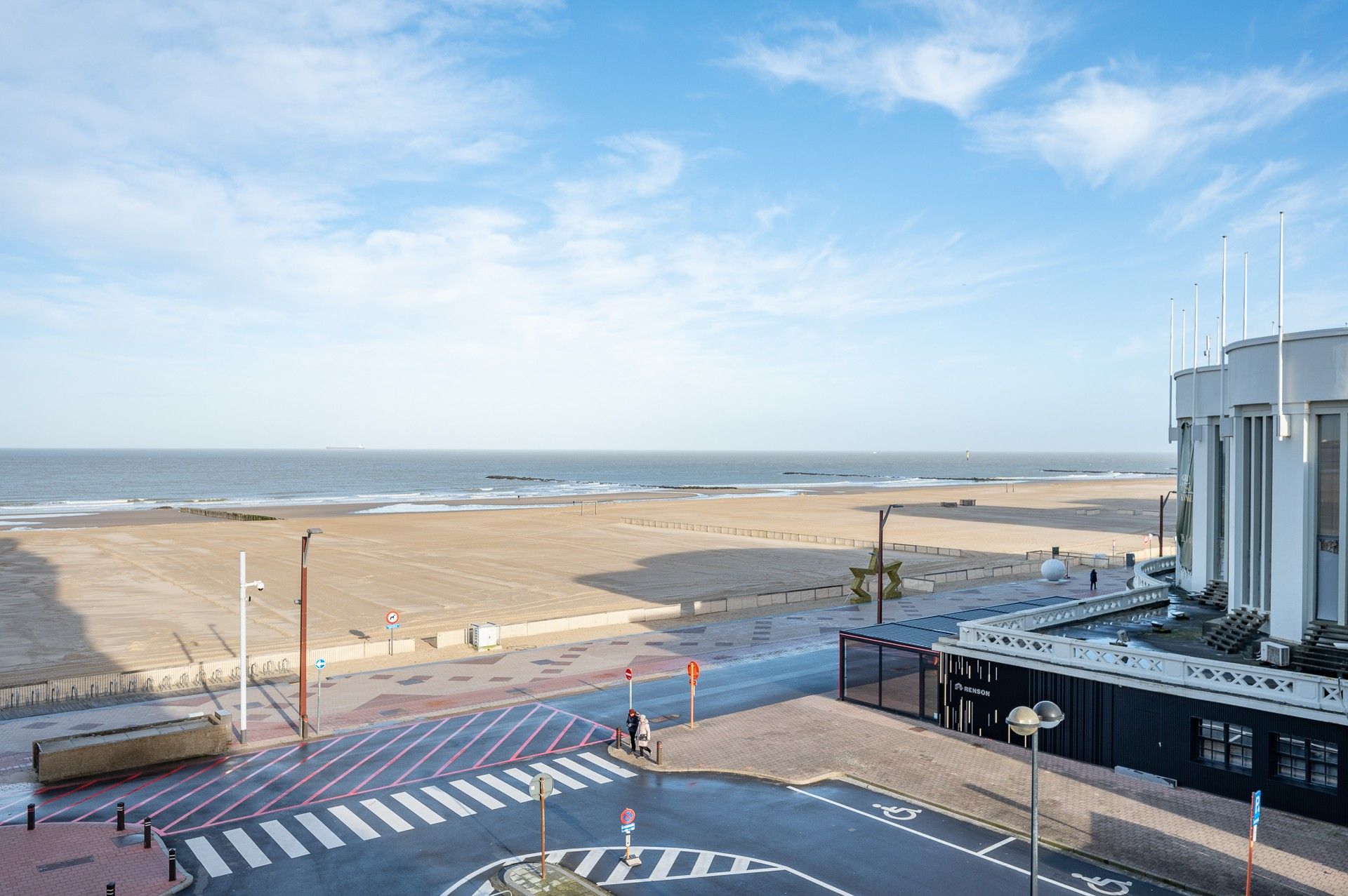 Fantastisch 2SLPK appartement met zeezicht aan het strand van Knokke. foto 1