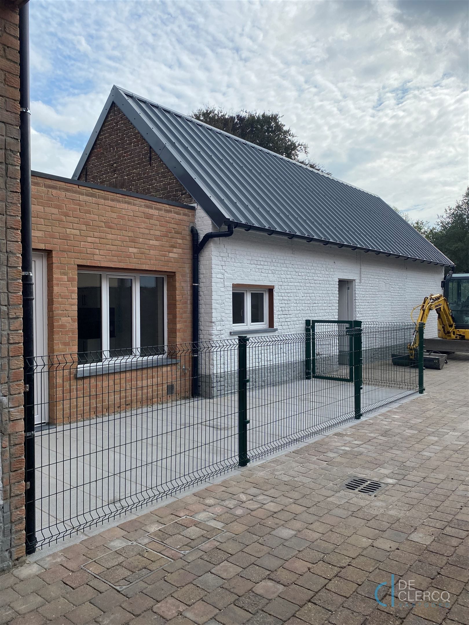 Modern gerenoveerde woning met tuin én garage in Lochristi!  foto 12