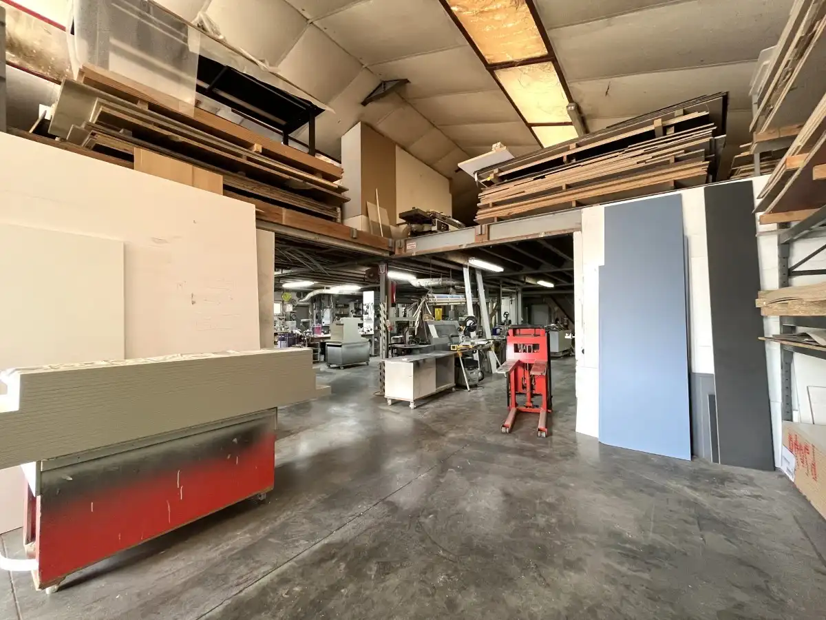 Dadizele – Ruime woning met loods van ca. 400 m², zwembad en bureelruimte foto 48