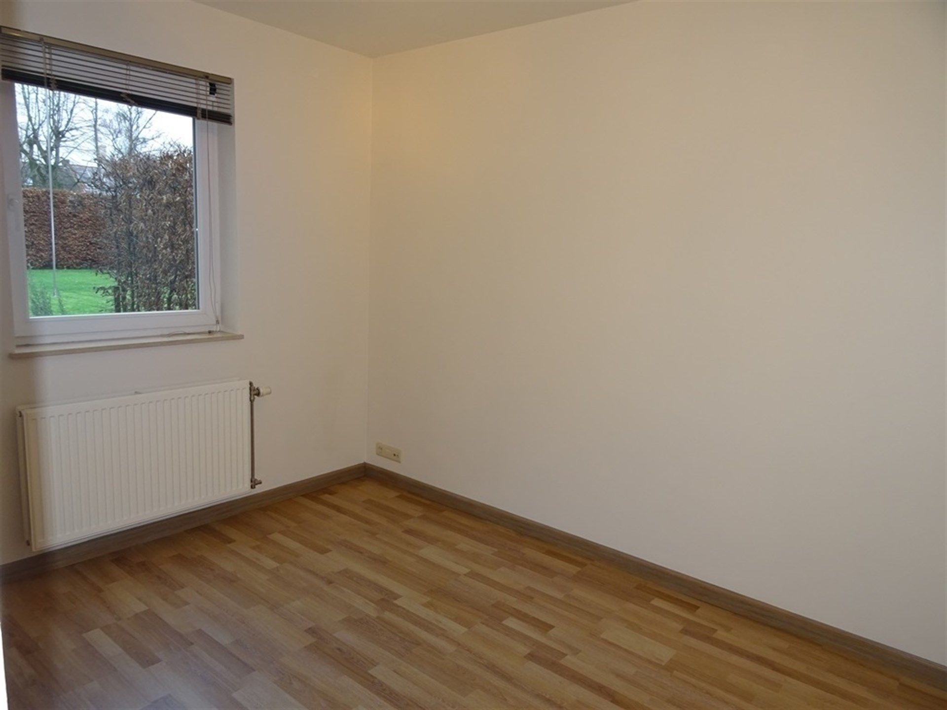 Gelijkvloers appartement met terras gelegen op wandelafstand van het centrum. foto 10