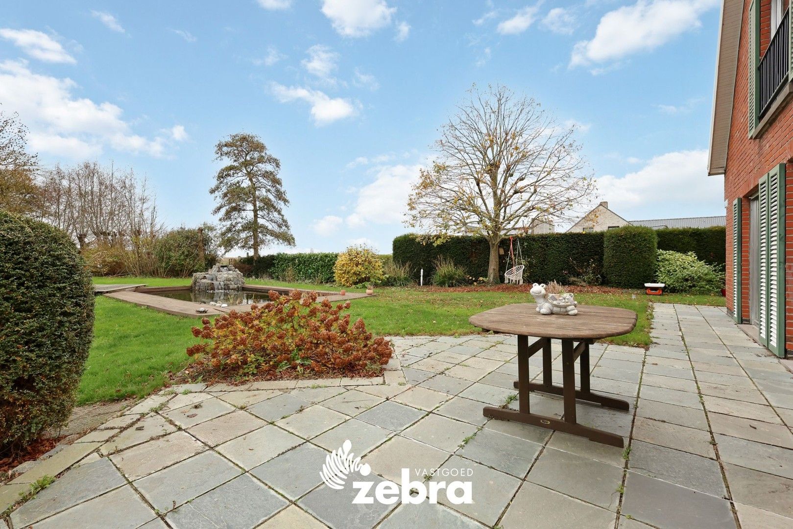 Ruime woning met grote tuin, zwemvijver en schuur in Beveren aan de IJzer! foto 23