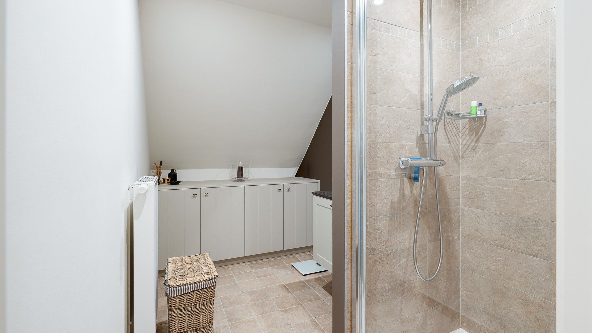 Mooie recente woning rustig gelegen in Knokke, op enkele passen van Duinenwater, de zee en het centrum. foto 19