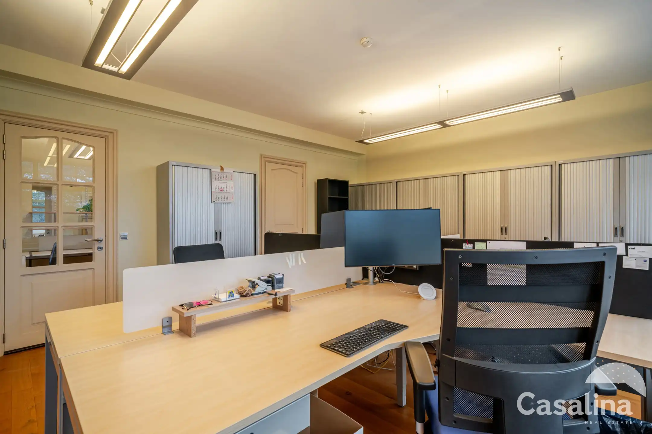 Kantoorgebouw met appartement & parkeerplaatsen  ±535m² foto 13