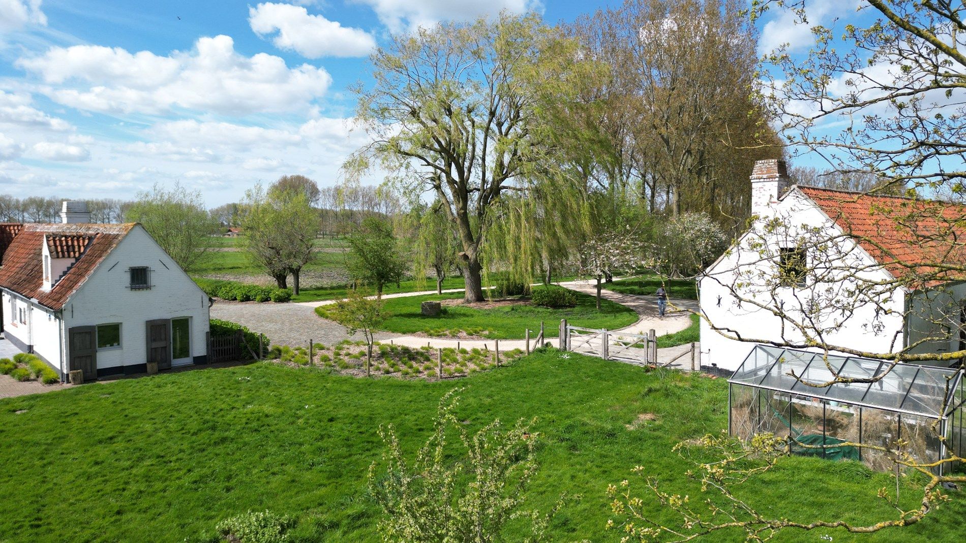 Uniek en zeer rustig gelegen hoeve op 3,9 Ha nabij Damme. foto 28