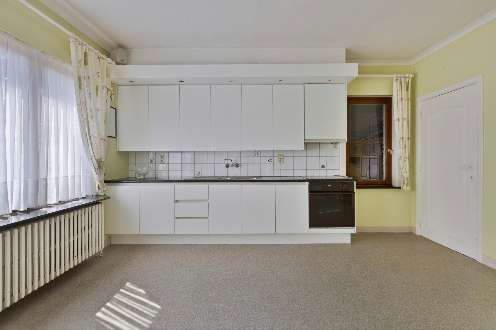 Vrijstaande woning met karakter en blijvend groene verzichten in Wintershoven foto 10