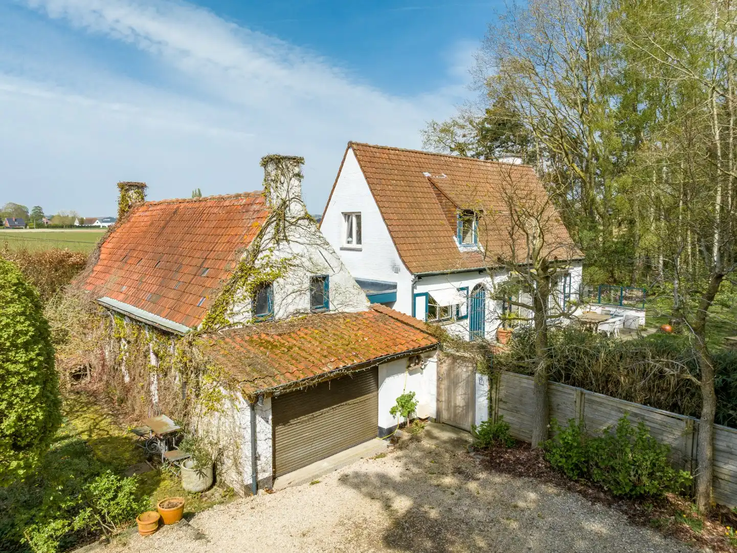 Exclusieve alleenstaande woning te koop in het idyllische en landelijke Kooigem foto 3