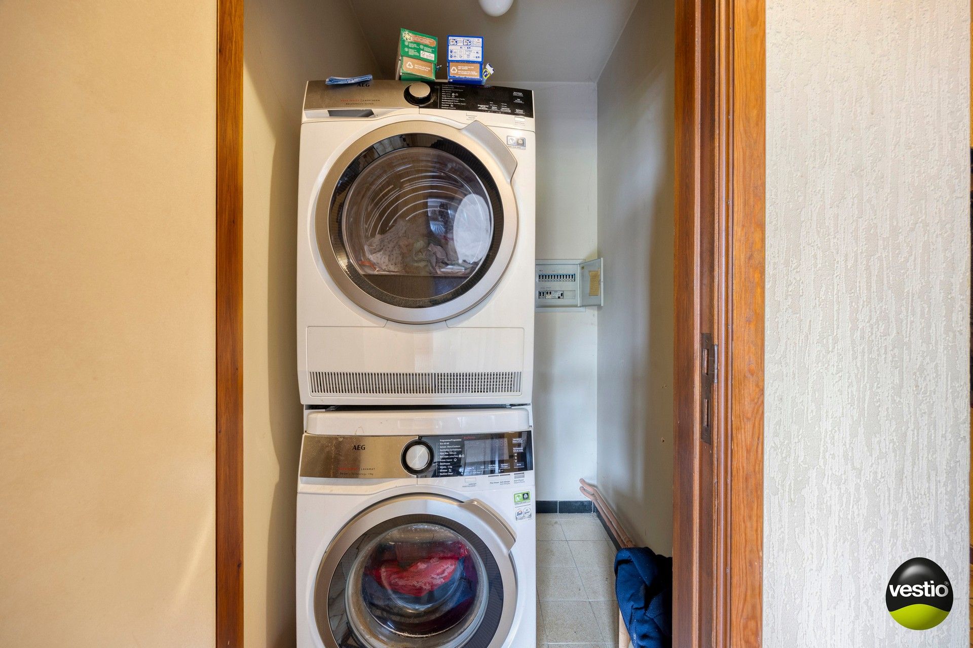 Te renoveren 2-slaapkamerappartement met terras, garagebox en kelder. foto 10