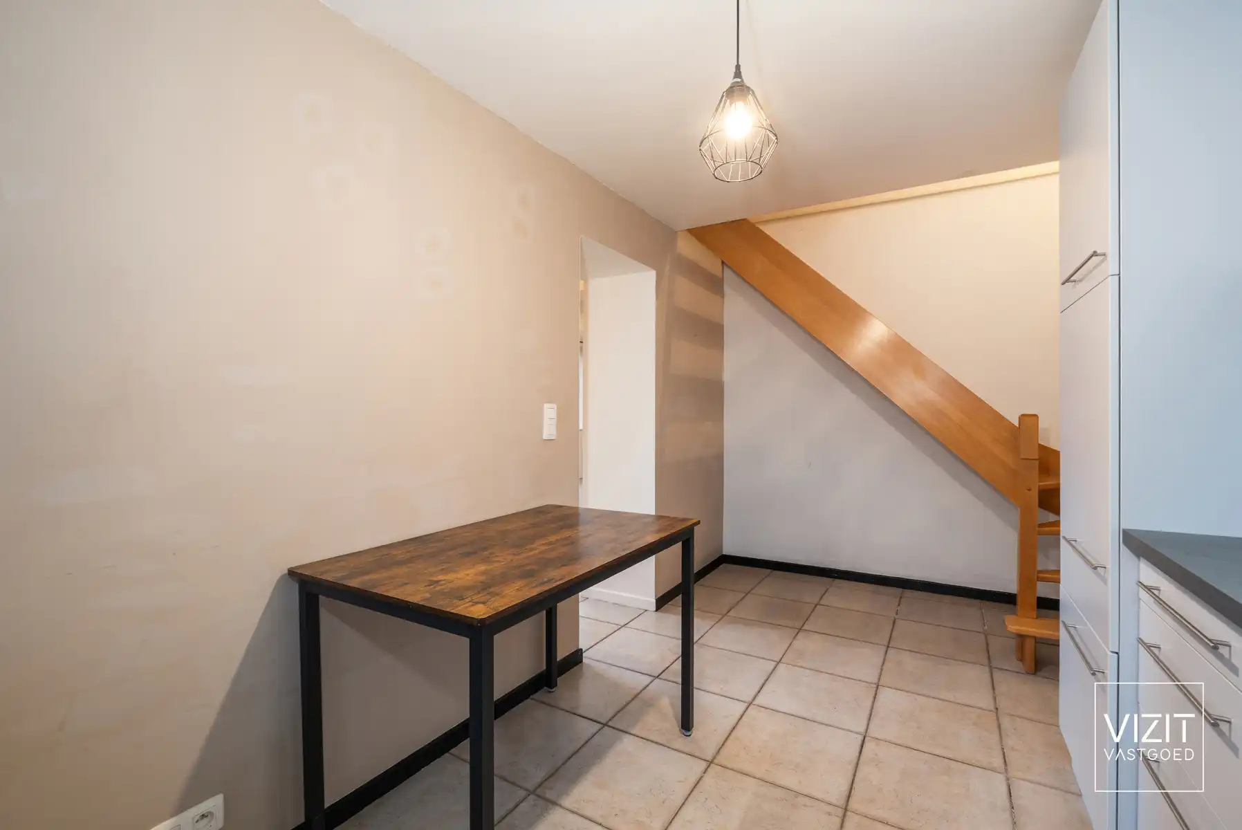 Rustig gelegen halfopen woning met tuin in Meerbeke foto 7