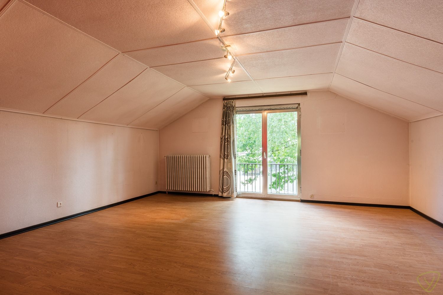 Karaktervolle woning met  riante tuin in Eeklo foto 25