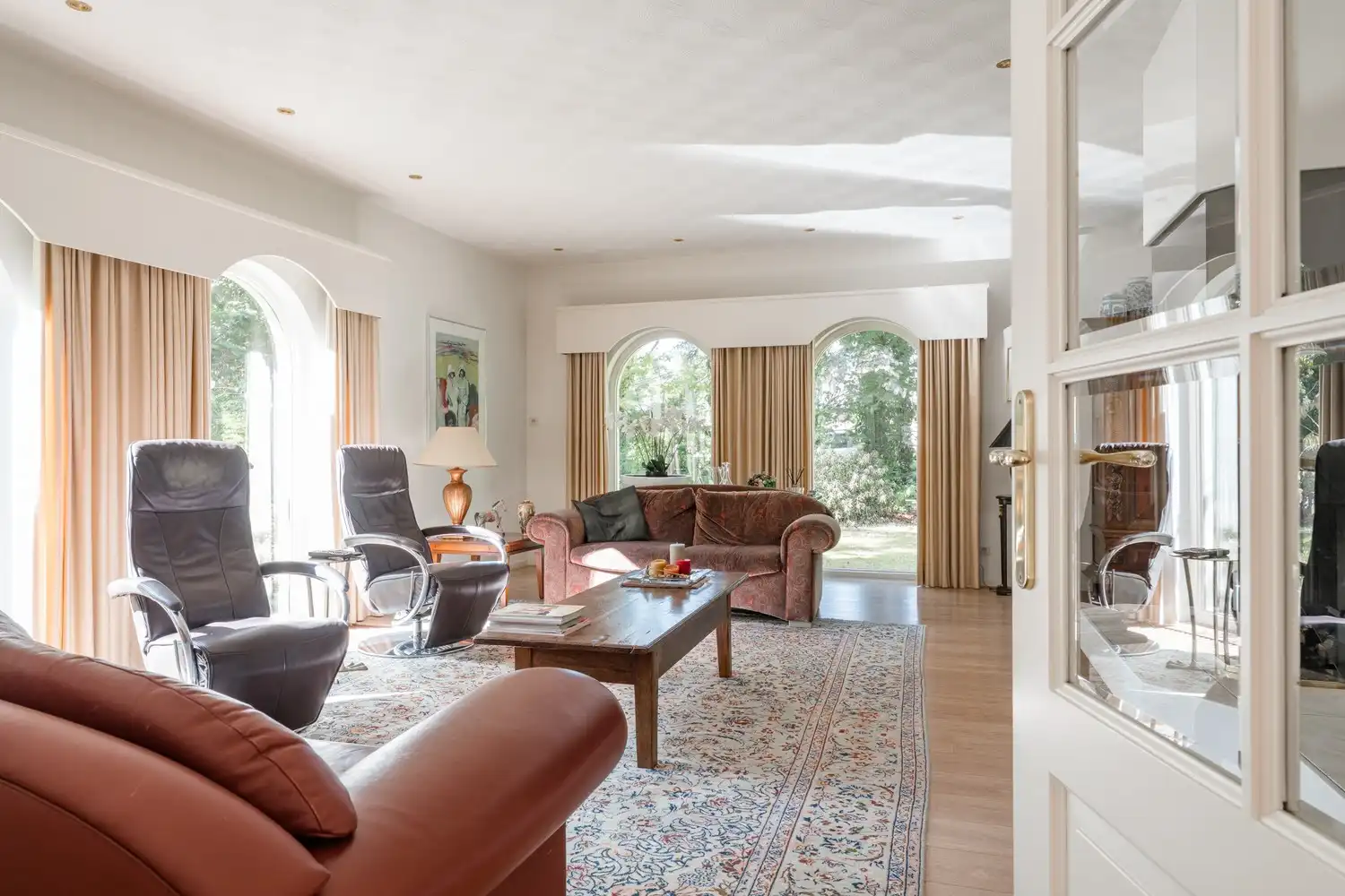 Mooie prachtige gelijkvloerse villa in de gegeerde villawijk Kollenberg te Achel! foto 5