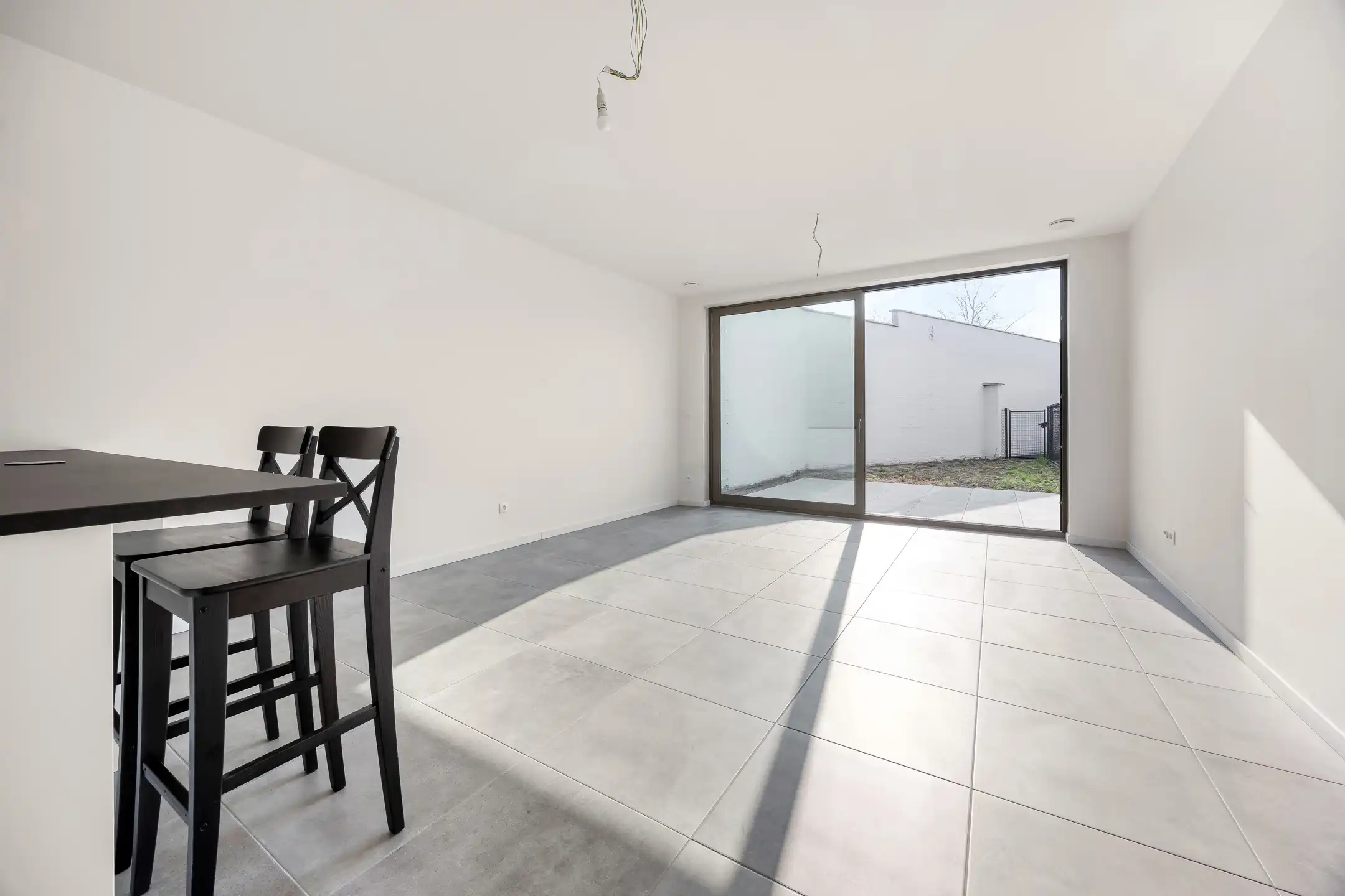 Stijlvol gelijkvloers appartement met tuin foto 6