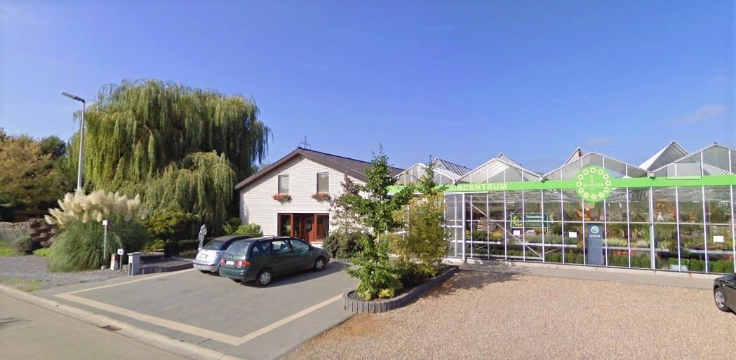 Bedrijfsvastgoed met woonst op een toplocatie te Lanaken! foto 2