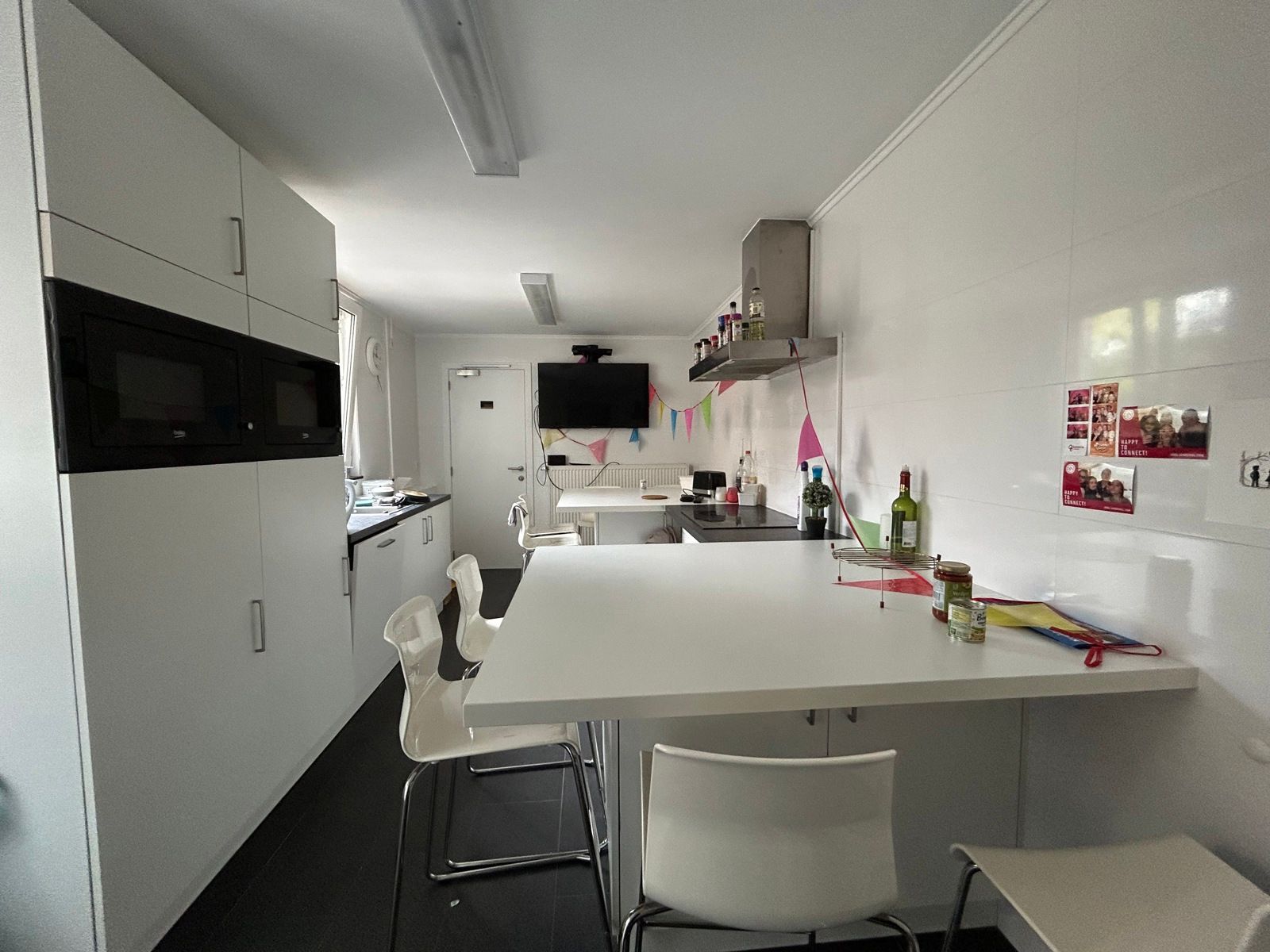 Studentenkamer met eigen douche!  foto 6