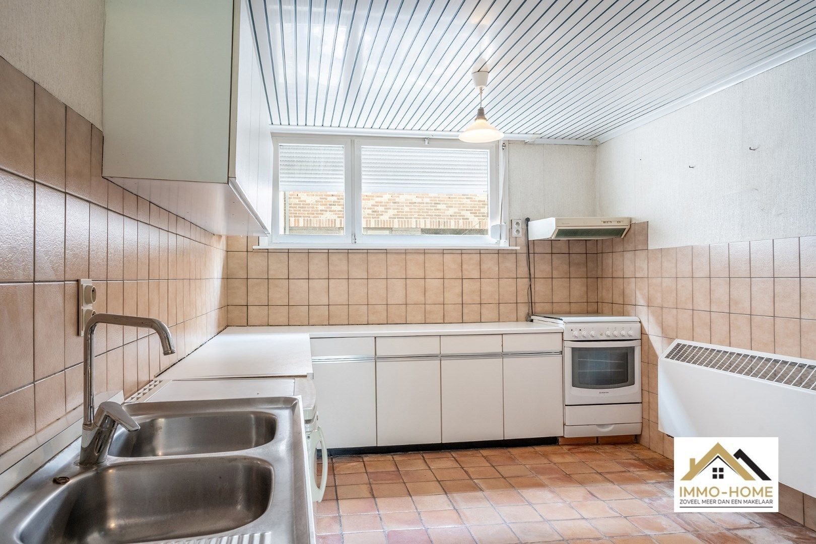 Op te frissen woning op topligging in centrum Lochristi!  foto 12