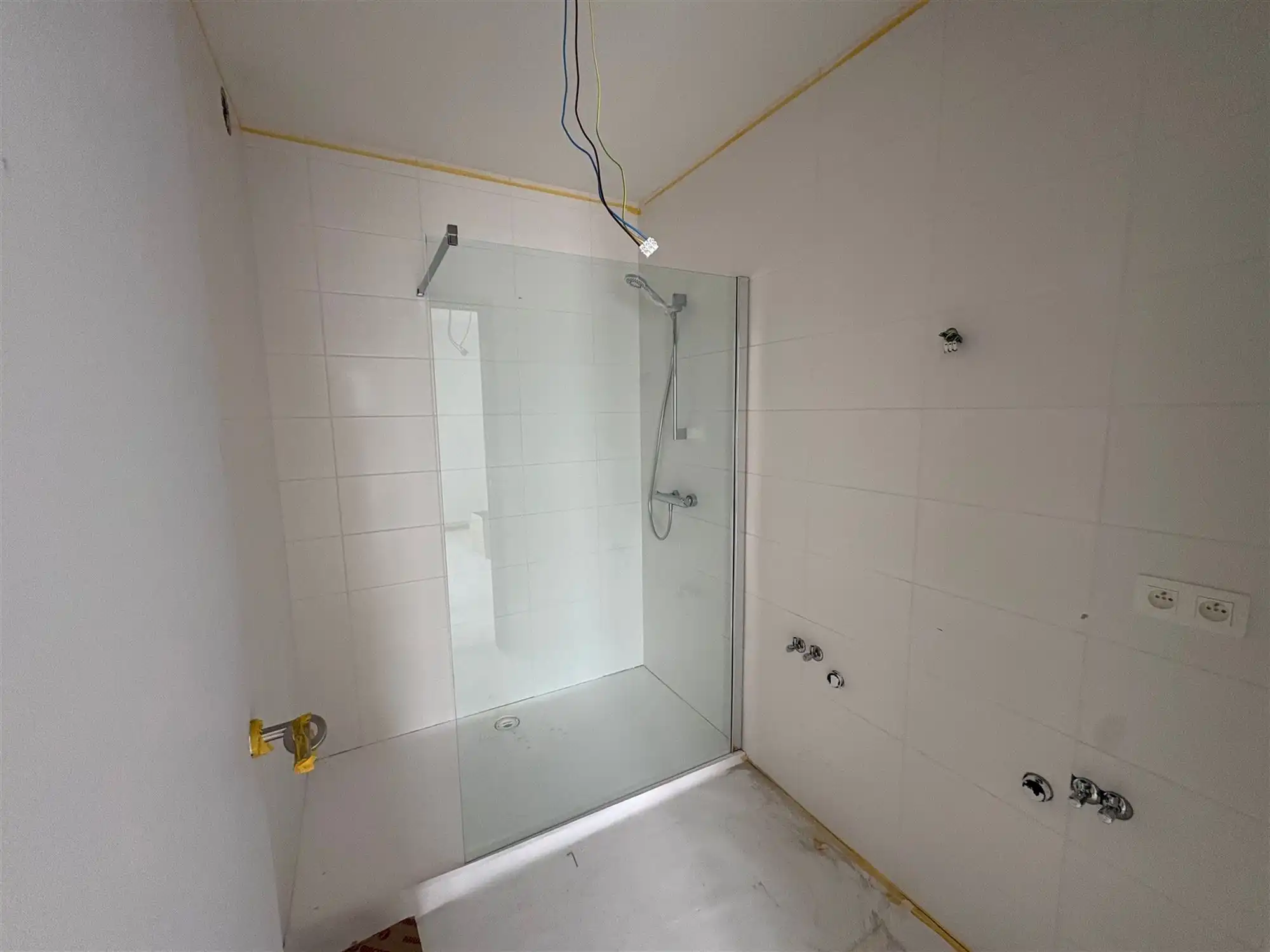 Appartement met 1 slaapkamer en terras. foto 8