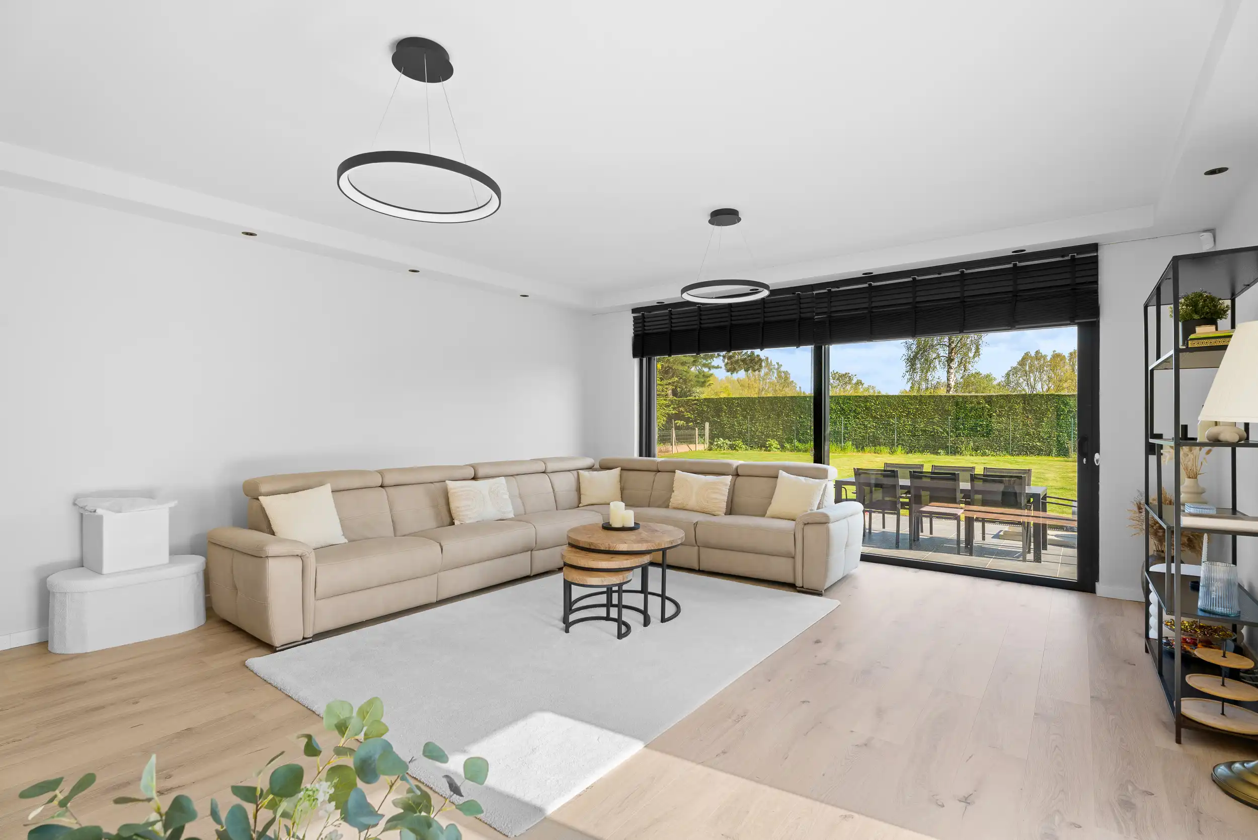 Villa in Leerne: 5 slaapkamers, 2 badkamers en pure klasse foto {{pictureIndex}}