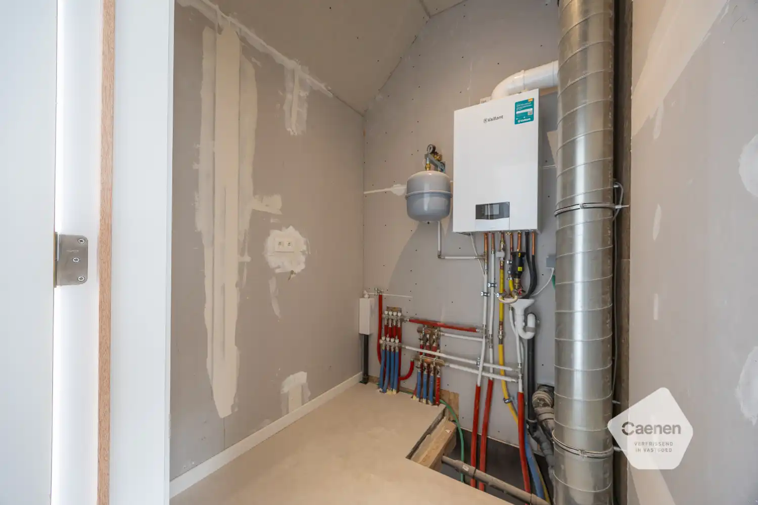 Ruim, gerenoveerde duplex te Mariakerke foto 30