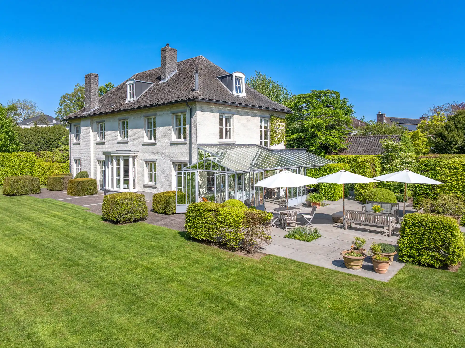 Unieke parel op royaal perceel (3.877 m²) met bouwgrond foto 18