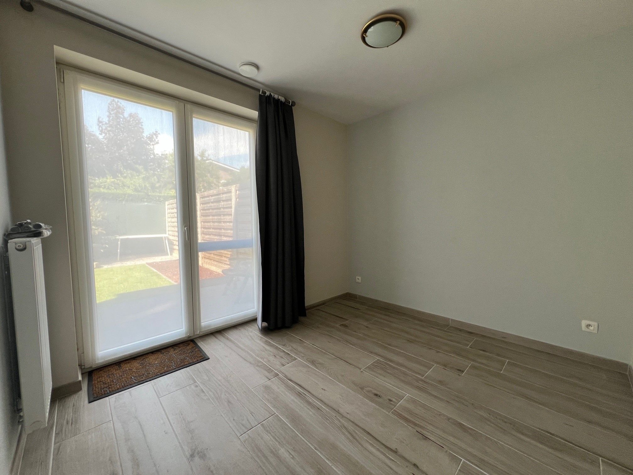 Instapklaar gelijkvloers appartement met 2 slaapkamers en tuin. foto 10