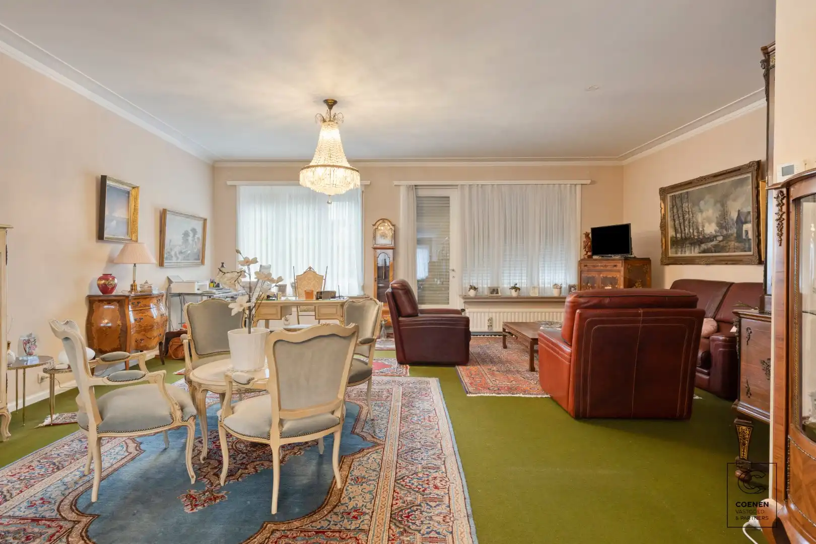 Duplex appartement van maar liefst 221 m² op een centrale ligging te Wilrijk! foto 6