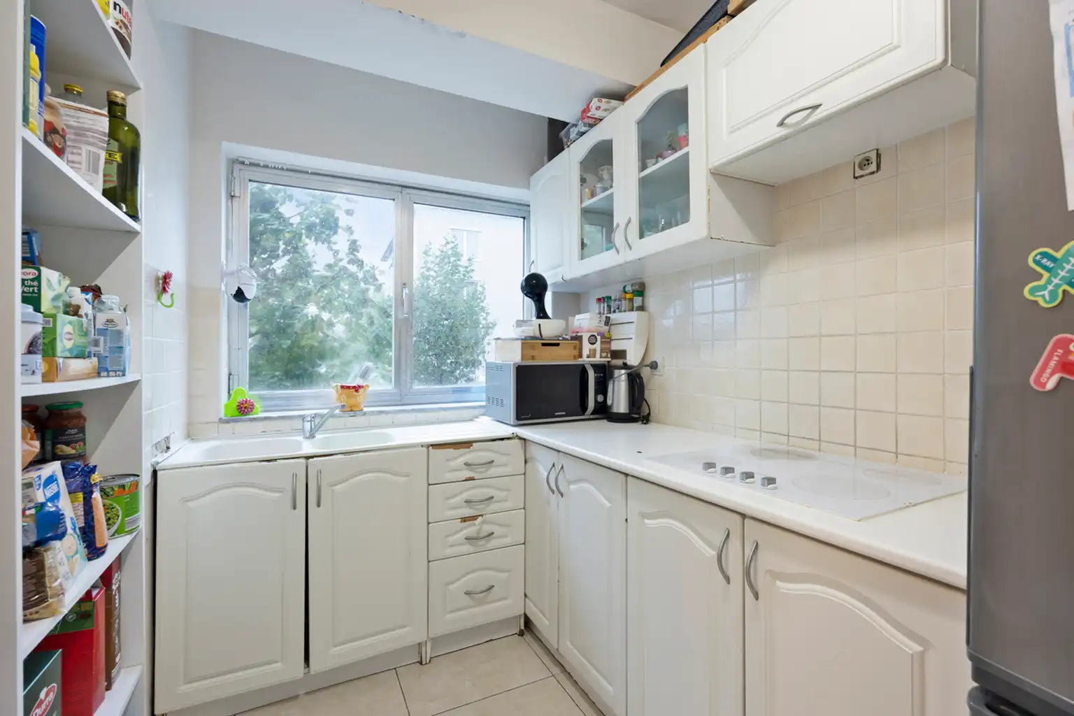 Instapklaar 1 slaapkamer lichtrijk en modern hoekappartement foto 6