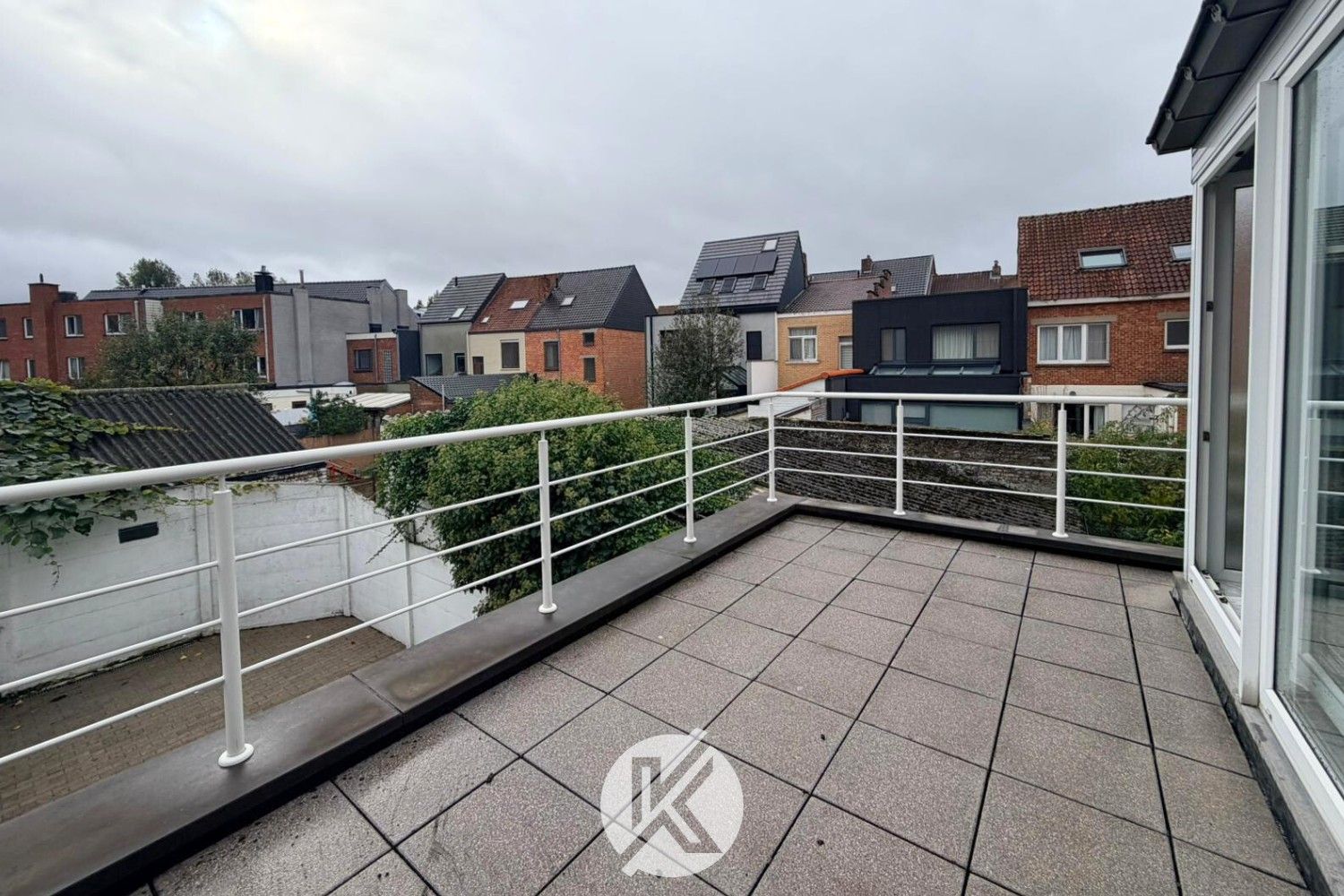 Comfortabel éénslaapkamerappartement met terras foto 10