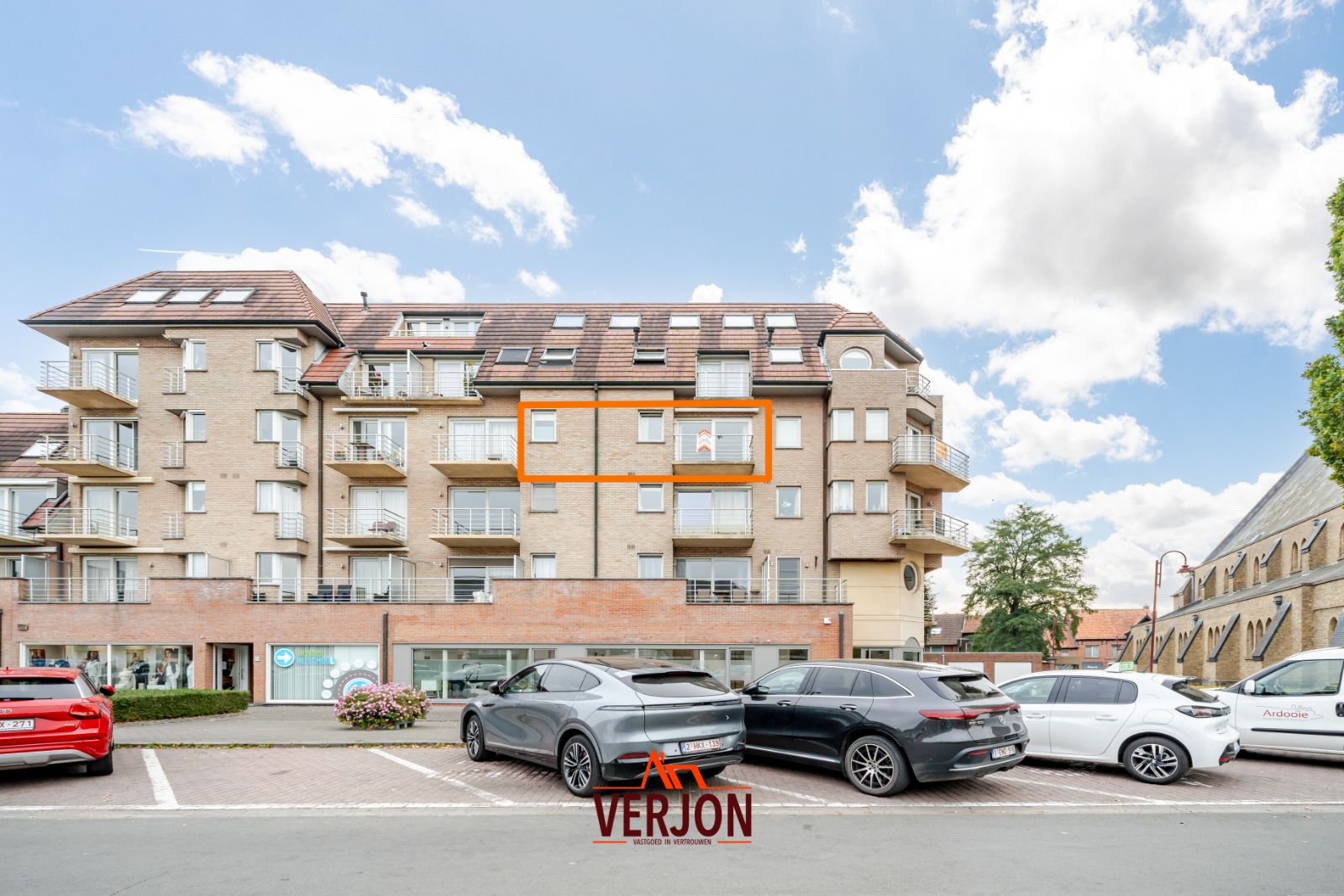 Kijkdag zaterdag 18/10 tussen 09.00 en 10.00uur! Gezellig appartement in het centrum van Ardooie! foto 10