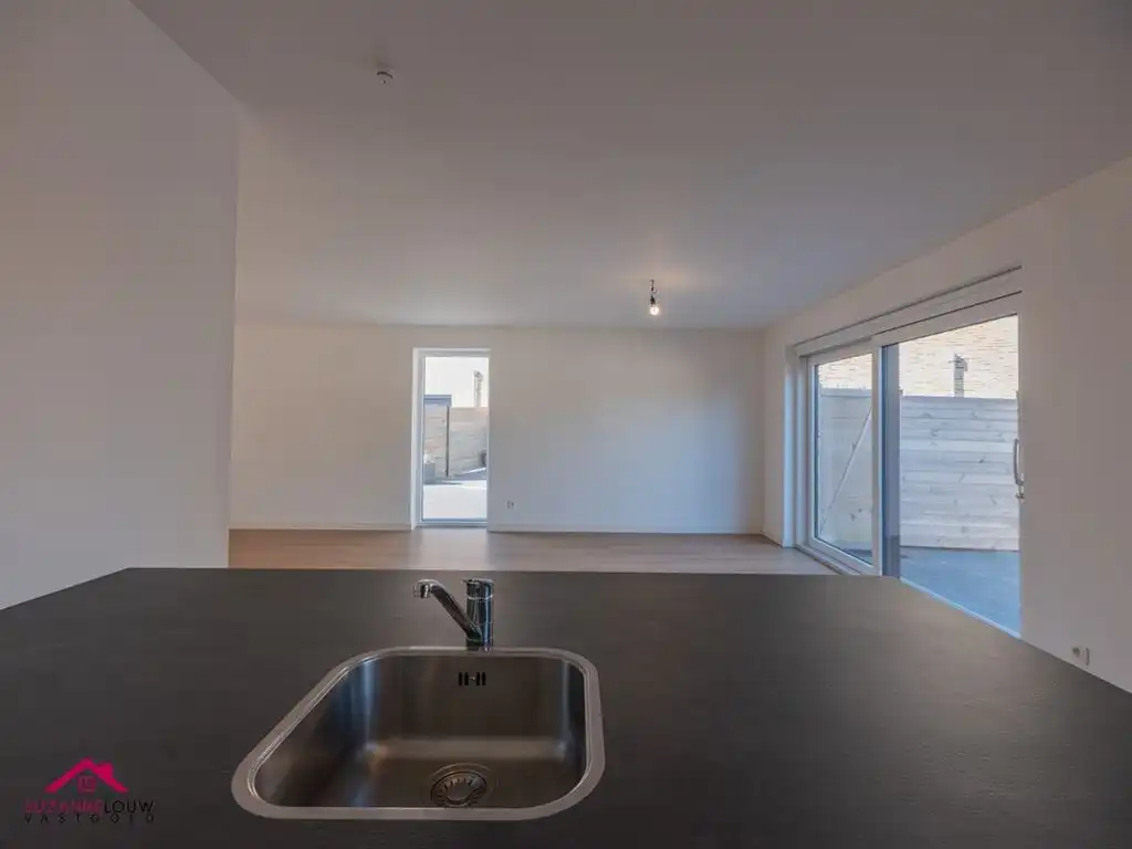 Gelijkvloers appartement met ruim terras foto 24