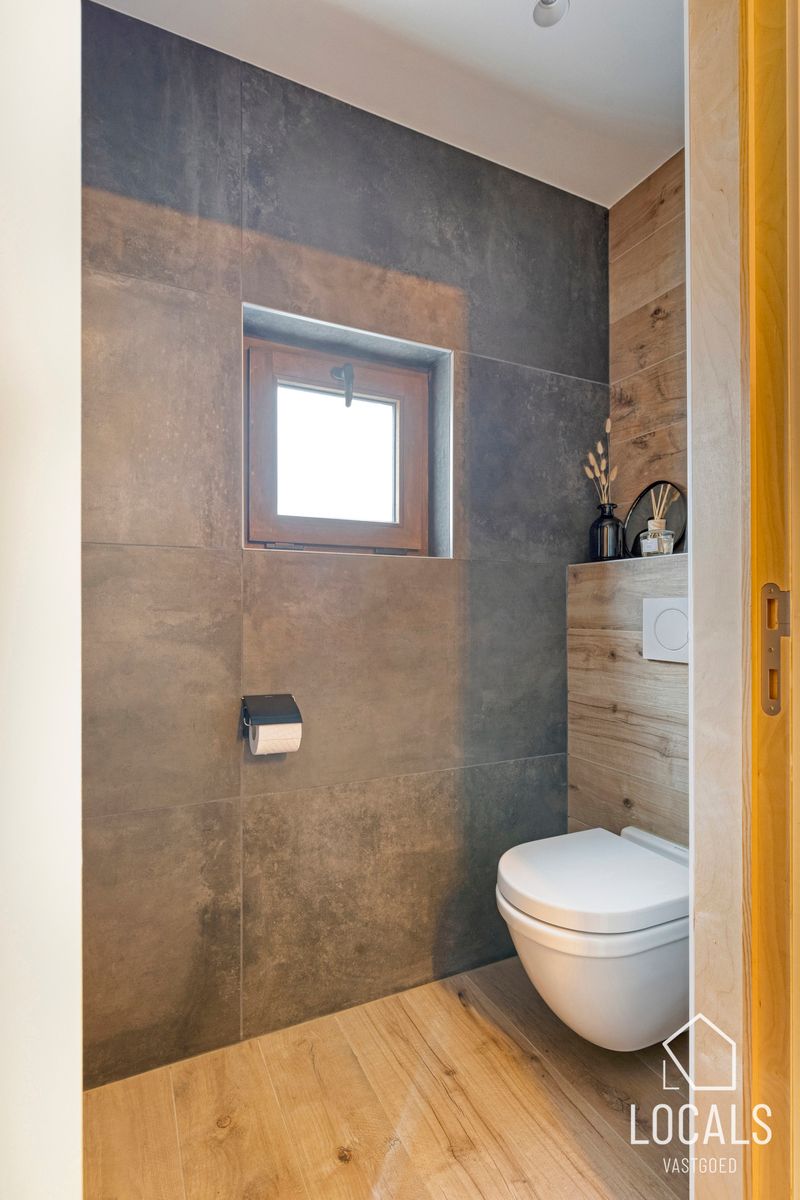 Gemoderniseerde open bebouwing met prachtig verzicht foto 14