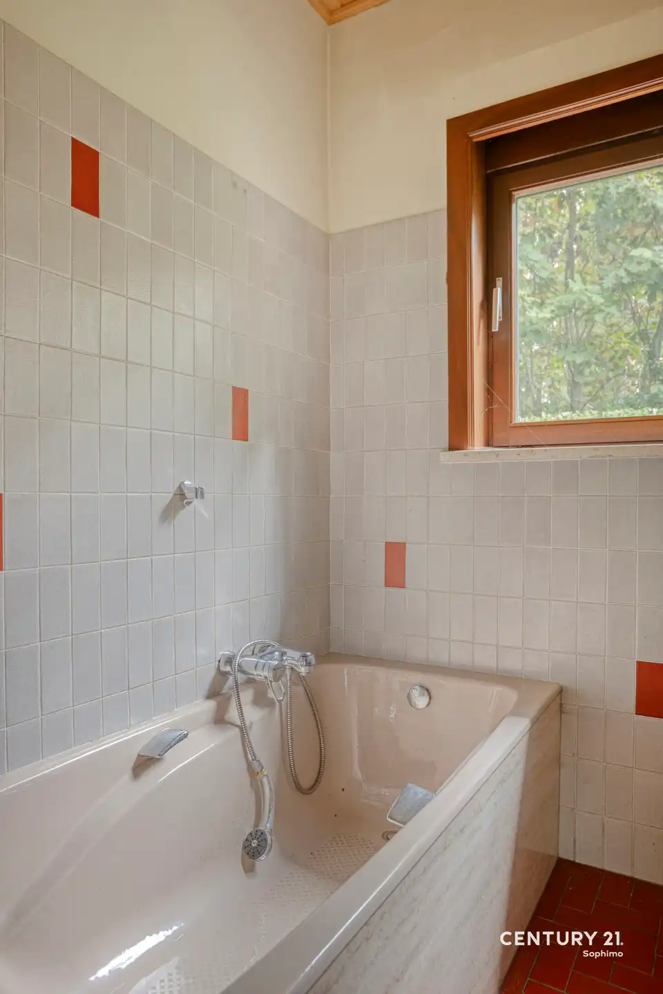 Vrijstaande woning met overdekt zwembad op 46a37 foto 13