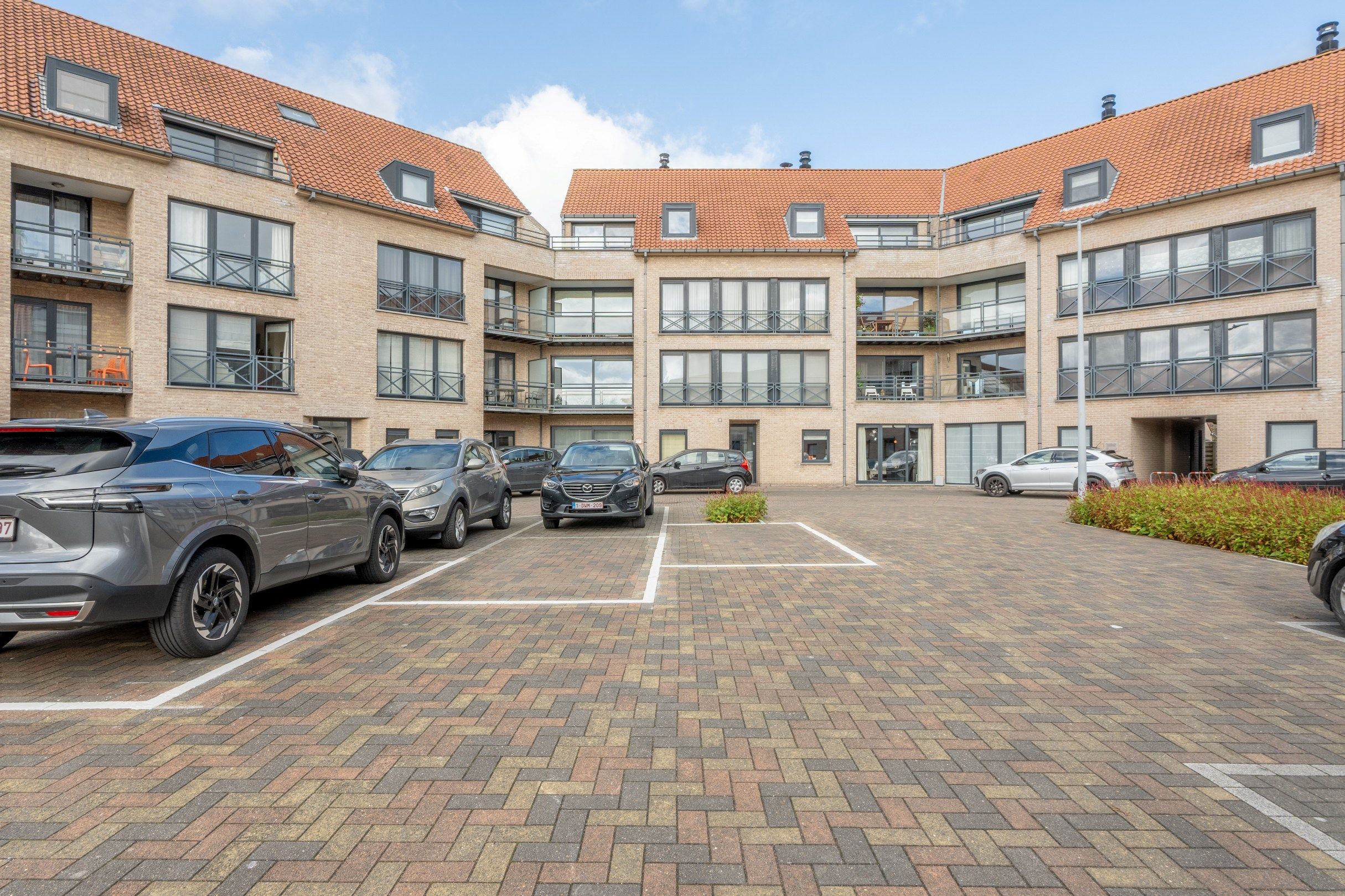 Ruim en zonnig appartement te Lissewege foto 13