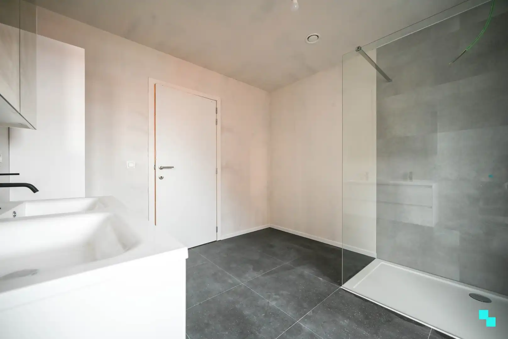 Ruime halfopen bebouwing in Zwevegem foto 16