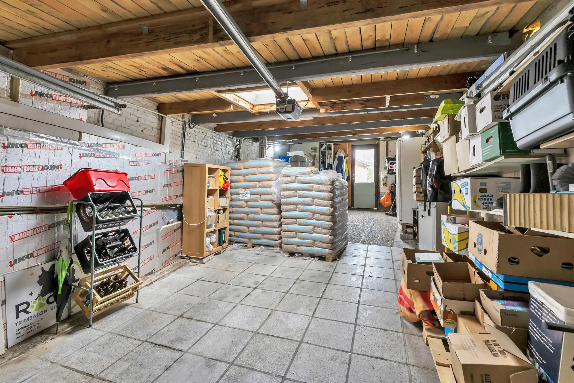 Instapklare woning met ruime garage op groene locatie foto 12