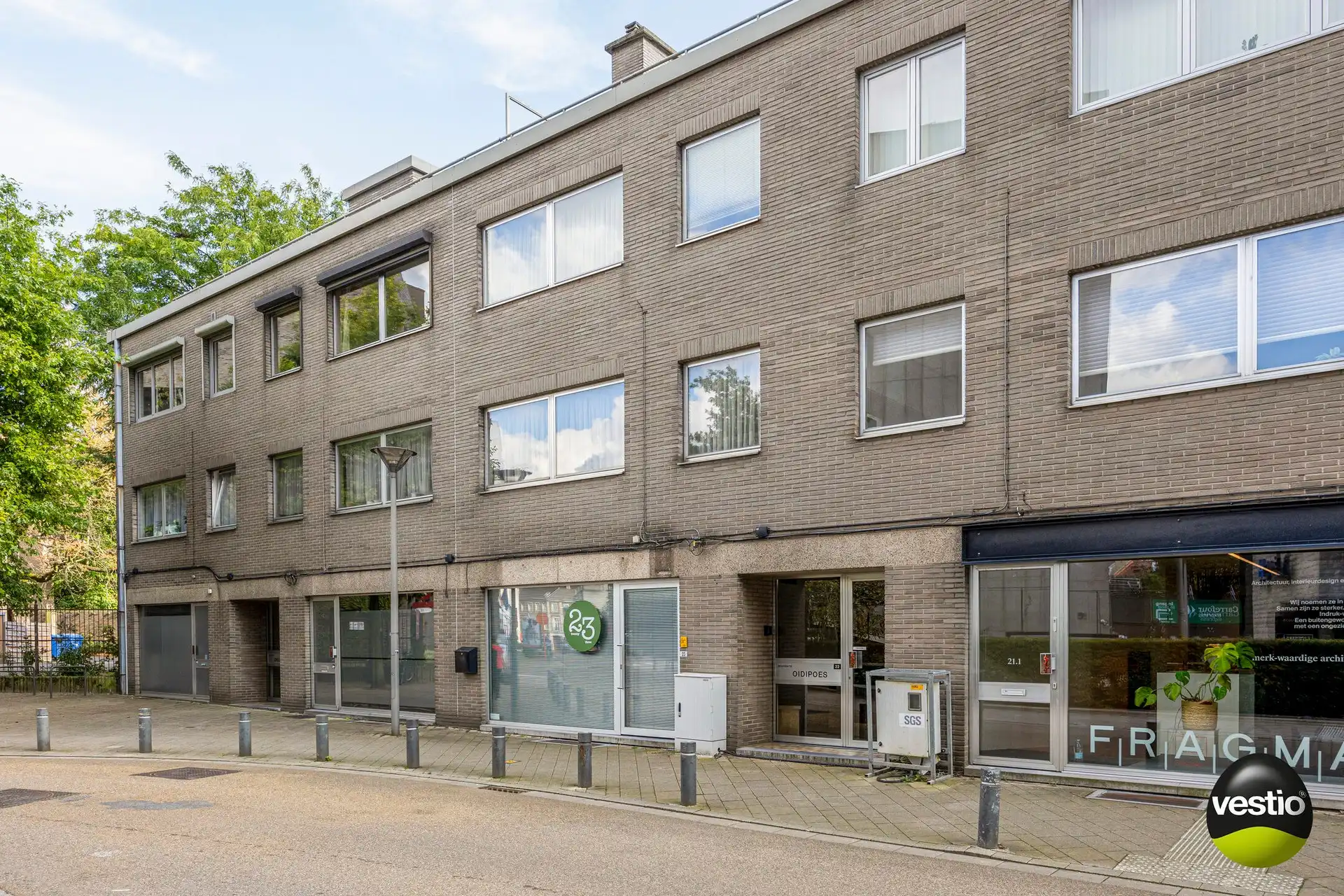 Leuke, gerenoveerde handelsruimte (ca. 80 m²) aan het Capucienenplein! foto 2