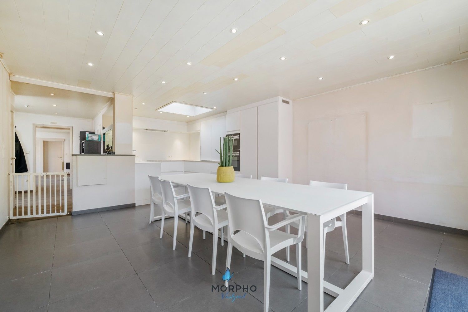 Ruime en energiezuinige woning met wellness, 4 slpks en praktische stadstuin in hartje Veldegem foto 3