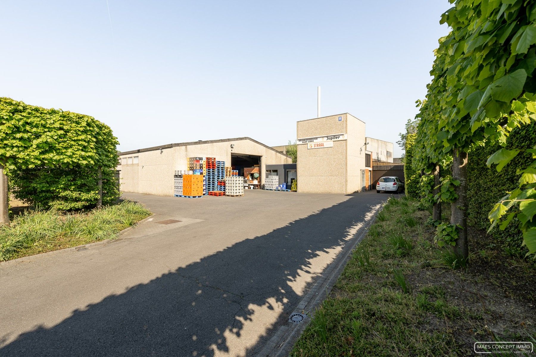 Magazijn te koop met villa, winkel en over te nemen handelsfonds foto 25