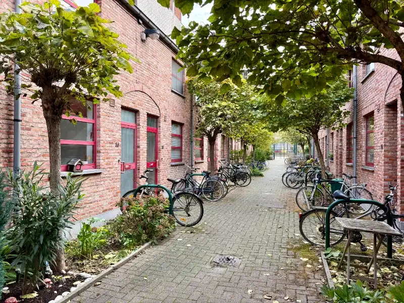 GEZELLIGE BELUIKWONING MET 3 SLAAPKAMERS EN INPANDIG TERRAS foto 4