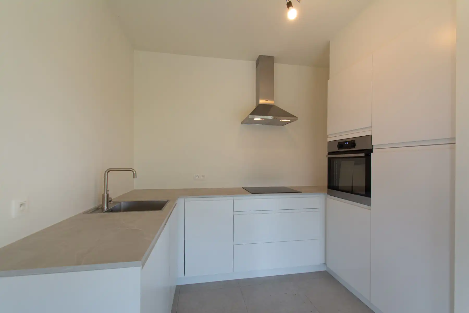 Rustig en comfortabel 2slpk appt. met zicht op park  foto 6