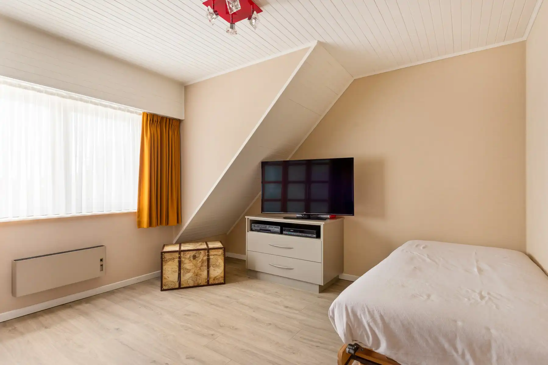 Ruime woning op toplocatie foto 17