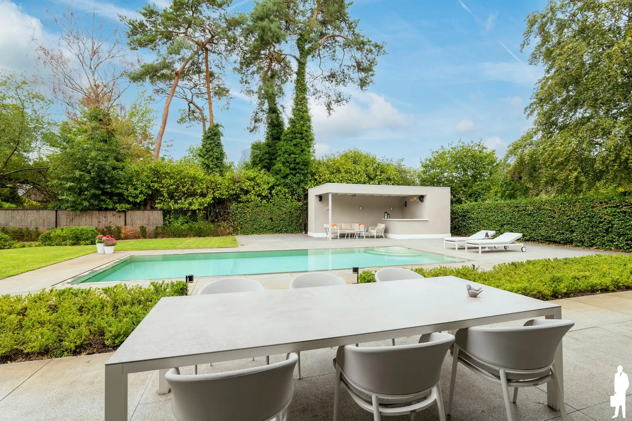 Villa met zwembad en poolhouse op een perceel van 1.350m² foto 17