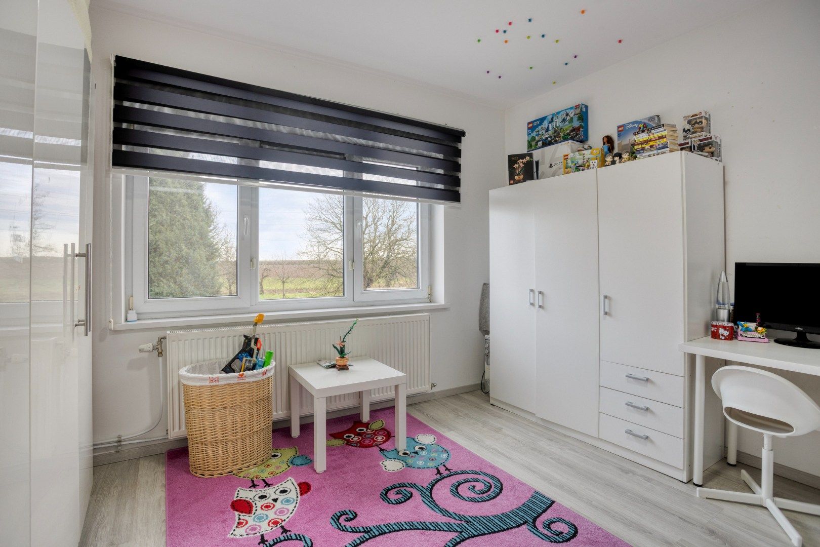 Rustig gelegen, vernieuwde woning met 4 slaapkamers en grote tuin foto 14